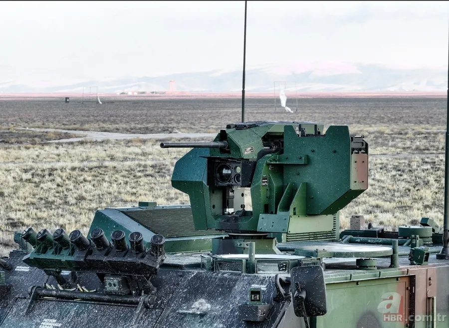 Yerli ve milli teknoloji sahada: Türkiye’nin ilk elektrikli zırhlı personel taşıyıcısı E-ZPT görücüye çıktı 12