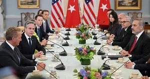 Komşu Türkiye’yi konuşuyor!