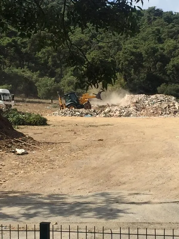 CHP’li Adalar Belediyesi’nde bir skandal daha! Büyükada’nın ormanlarına moloz yığdılar