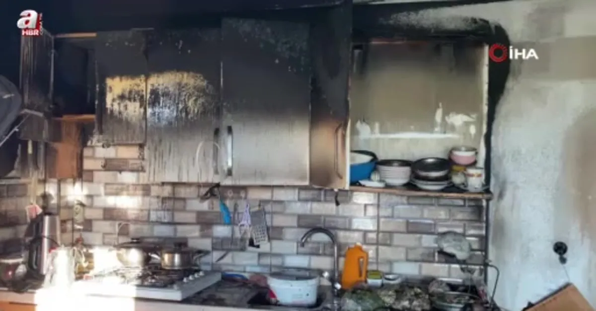 Alevlere teslim olan mutfak küle döndü