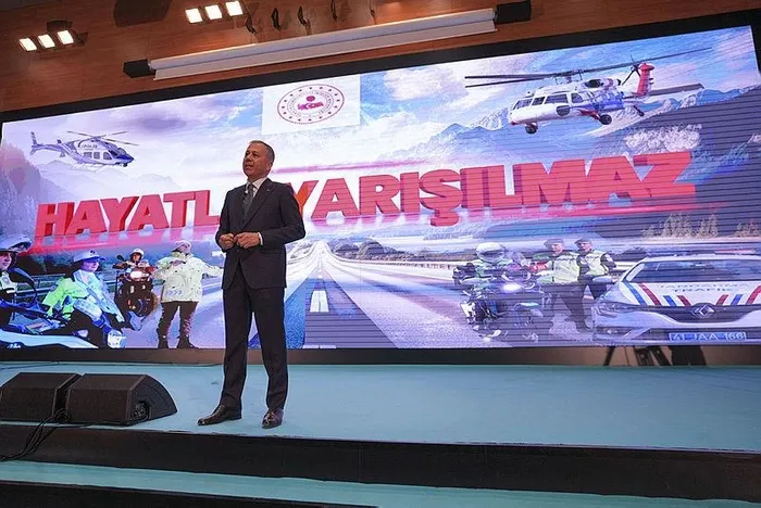 Selektörle radar uyarısı cezaları hakkında flaş gelişme! Bakan Ali Yerlikaya duyurdu