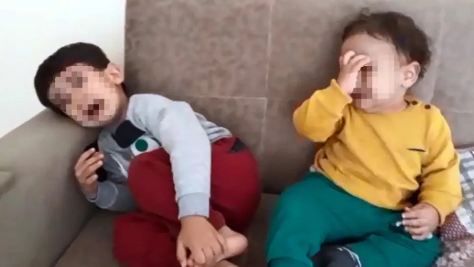Kocası terk etti intikamını çocuklarından aldı