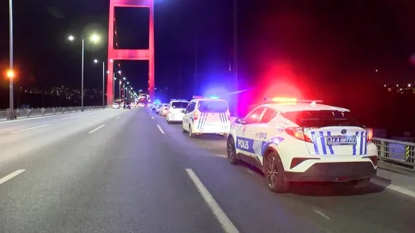 FSM Köprüsü'nde korkunç kaza! Ön tekerini kaldırıp ilerleyen motosikletli hayatını kaybetti - 4