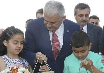 Başbakan Yıldırım, Ağrı Valiliğini ziyaret etti