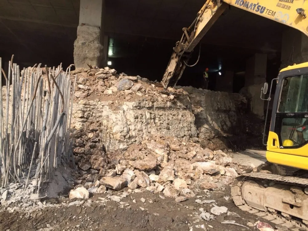 Yenikapı'da çıkarılan mendirekler parçalandı! - 2