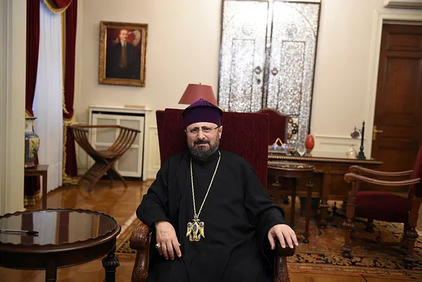 Türkiye Ermenileri 85. Patriği Sahak Maşalyan Başkan Erdoğan’ı işaret ederek barış mesajı verdi