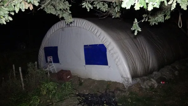 1606281114834.jpg Çiftlik evindeki sevgili tartışması kanlı bitti! Başından vurarak öldürdü - 5