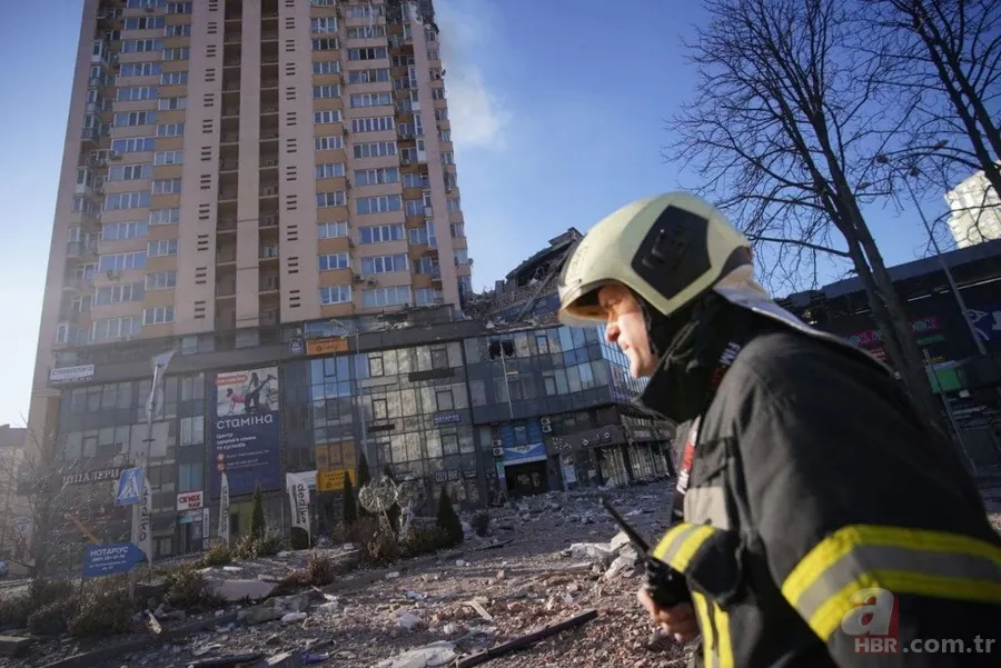 Putin'in katıldığı kutlamalara damga vuran pankart! Gizemli Z değişti 16