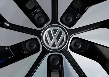 Volkswagen yeniledi! İşte yeni tasarımı...