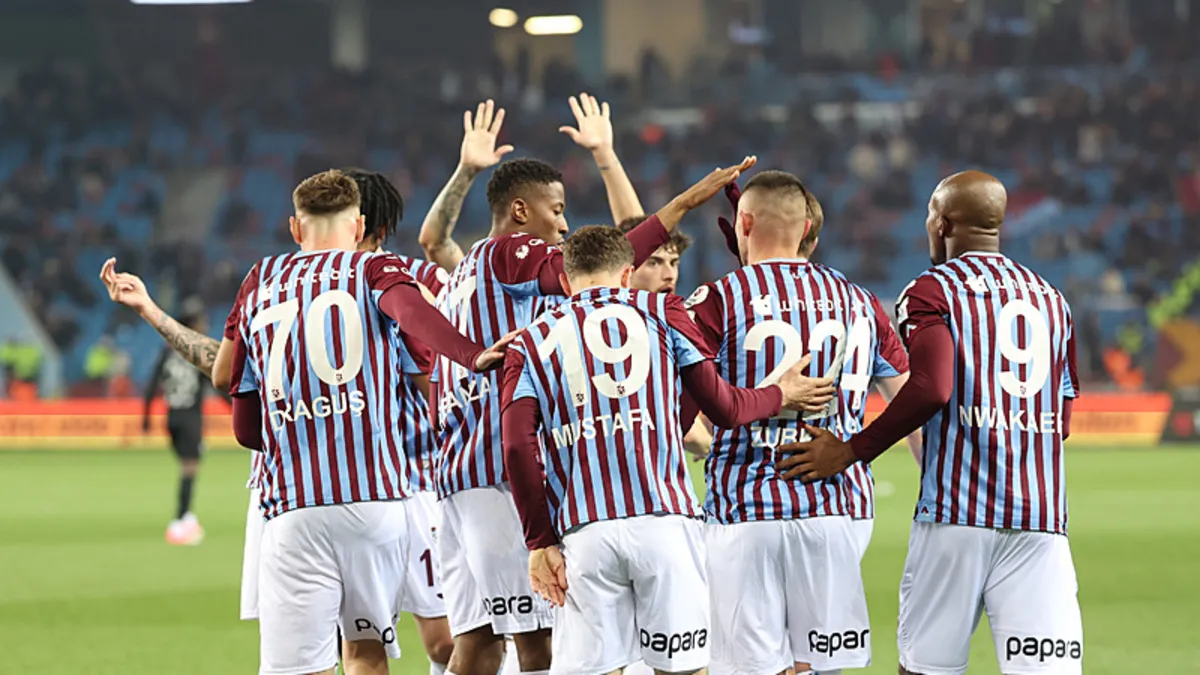 Karadeniz'de Fırtına! Trabzonspor Çaykur Rizespor'u mağlup etti