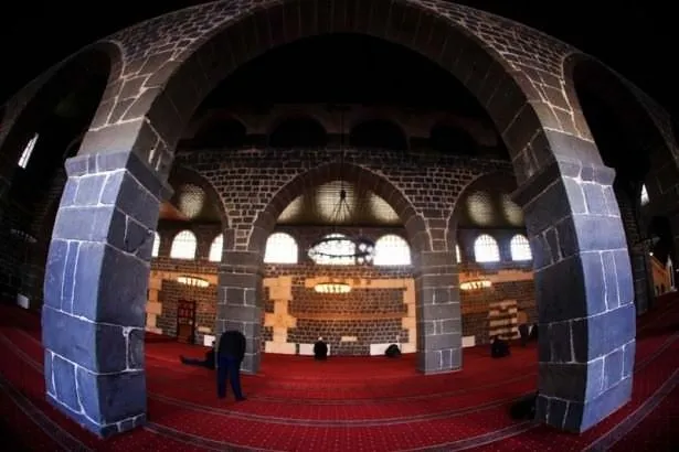 Ulu Camii’nin bilinmeyen yönleri