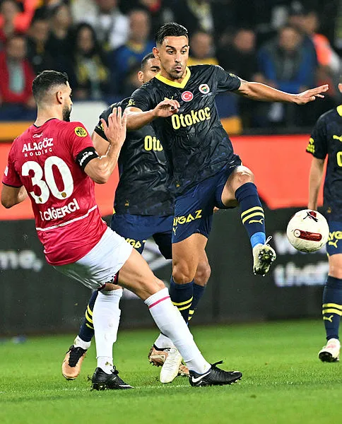 Ankara’da Fener alayı: Ankaragücü 0 Fenerbahçe 1! Ligin yeni lideri Fenerbahçe