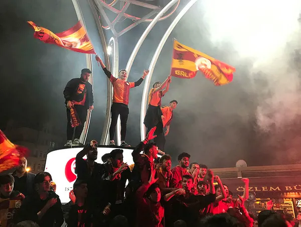 Galatasaray 2022-2023 sezonunun şampiyonu oldu | Başkan Erdoğan’dan Aslan’a tebrik