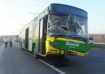 Sultangazi'de trafik kazası: 6 yaralı