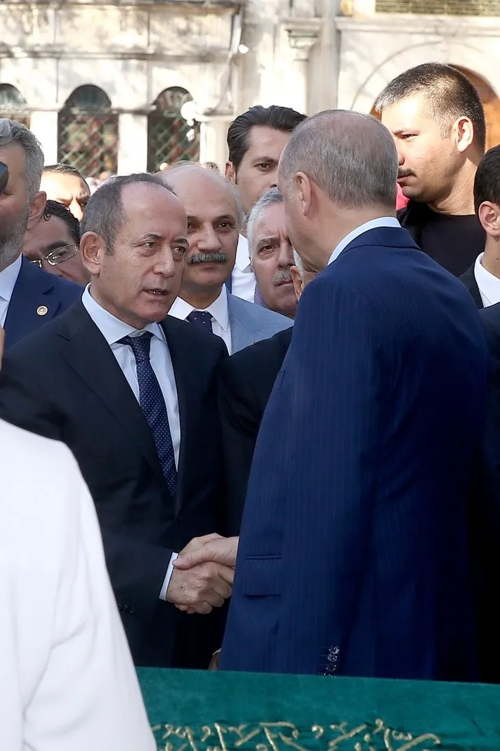 Başkan Erdoğan'a Eyüp Sultan’da sevgi seli