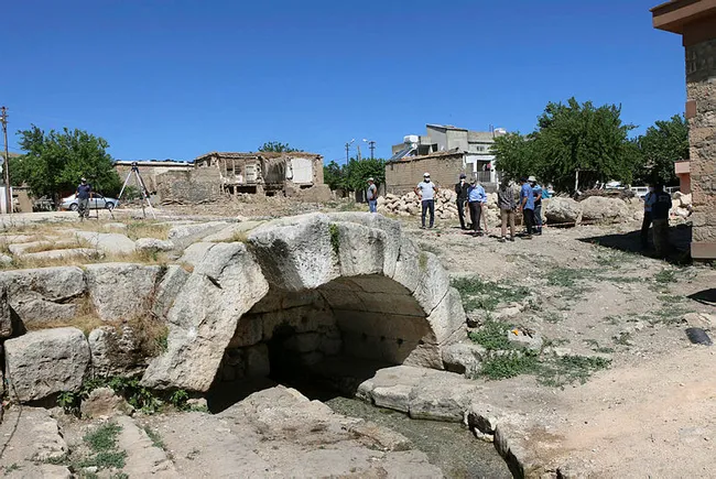Adıyaman’da Perre Antik Kent'in yerleşim alanında ilk kazı başladı - 2