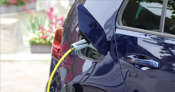Elektrikli ve hibrit otomobillere ilgi artıyor - 1