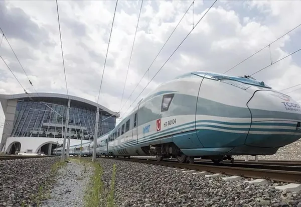 Ulaştırma Bakanı Uraloğlu dev ulaşım projelerini açıkladı: Ankara-İstanbul arası 80 dakikaya inecek