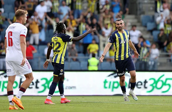 fenerbahce-hazirlik-macinda-mol-fehervari-maglup-etti-3-0-mac-soncuu-ozet-1657046453698.jpg Fenerbahçe hazırlık maçında Mol Fehervar’ı mağlup etti: 3-0 (MAÇ SONUCU ÖZET) - 5