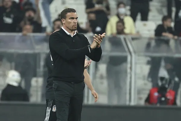 besiktas-teknik-direktoru-valerien-ismael-kasimpasa-maci-sonrasi-konustu-larinin-kacirdigi-gol-maci-ozeti-gibi-1650921771608.jpg Beşiktaş teknik direktörü Valerien İsmael Kasımpaşa maçı sonrası konuştu: Larin'in kaçırdığı gol maçı özeti gibiydi - 1