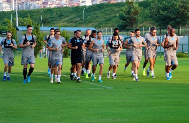 Trabzonspor-AEK karşılaşması muhtemel 11’leri!