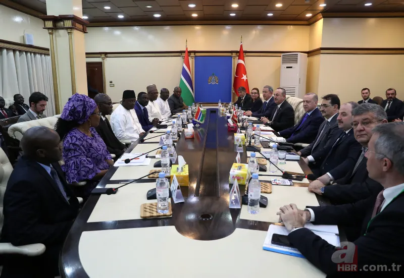 Başkan Erdoğan Gambiya’da resmi törenle karşılandı 24