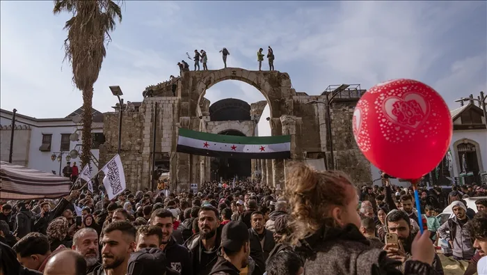 sdg-icin-yolun-sonu-gorundu-kandil-baglantisi-koptu-abd-fisi-cekti-suriye-sahasindaki-tarihi-kirilmanin-sifrel-1769067231932.png foto: ahaber.com.tr