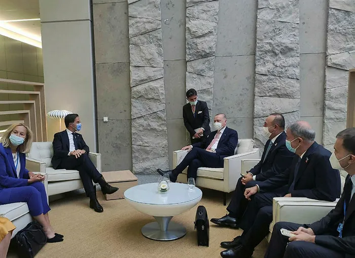 Son dakika: Başkan Erdoğan ile Yunanistan Başbakanı Miçotakis arasında önemli görüşme