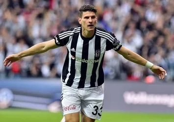 Wolfsburg, Mario Gomez'i açıkladı