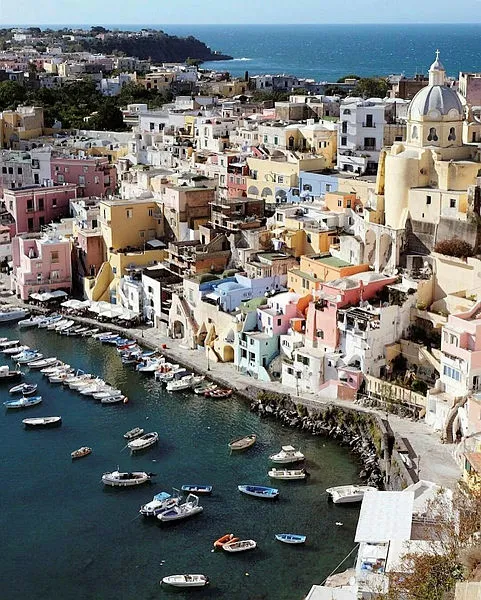 İtalya'da Procida Adası "Covid-19'suz ada" oldu - 1