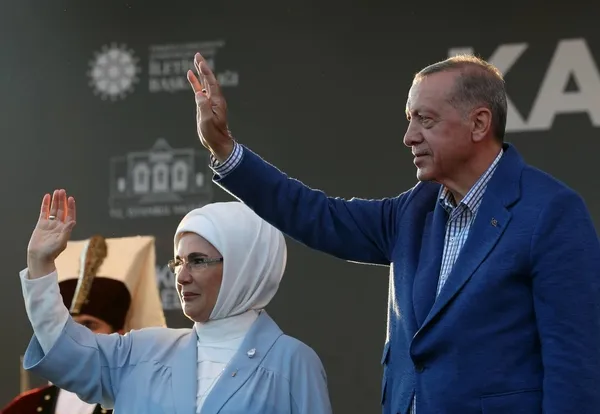 Başkan Erdoğan’dan FETÖ ve destekçilerine net mesaj: Tarihi gecede kimin nerede durduğunu not ettik