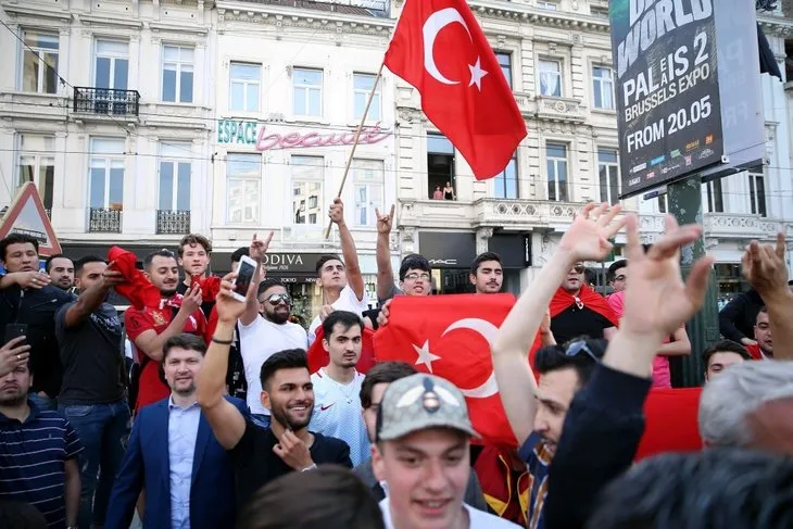 Cumhurbaşkanı Erdoğan Brüksel’de coşkuyla karşılandı