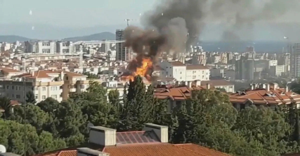 İstanbul Üsküdar'da korkutan yangın | Video
