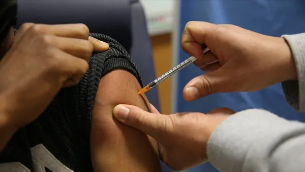1638650506259.jpg İşte Omicron varyantının ilk klinik verileri! Bilim Kurulu Üyesi Ateş Kara açıkladı Hangi aşılar Omicron'a karşı daha etkili? - 3