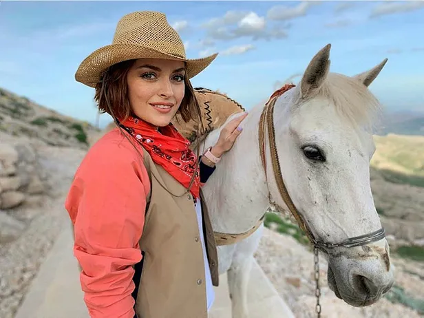 Kemal Kahraman Ezgi Mola olayı nedir? Ezgi Mola'nın diş macunu reklamındaki partneri Kemal Kahraman kimdir? - 2