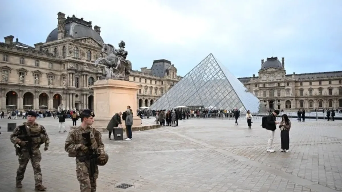 Louvre Müzesi soygununda iki şüpheli yakalandı: Dikkat çeken havalimanı detayı