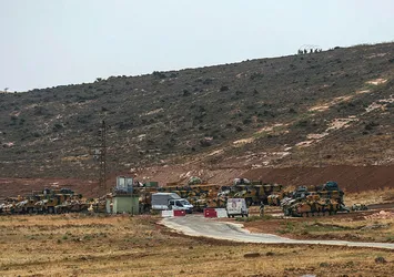 İdlib’in kuzeyi ÖSO’ya bırakıldı