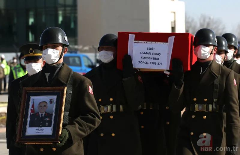 Türkiye Bitlis'te şehit düşen kahramanlarına veda ediyor! Bu acının tarifi yok 4