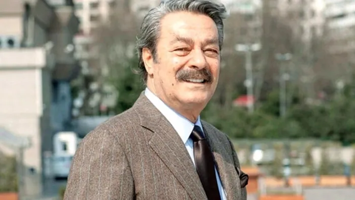 Kadir İnanır yoğun bakımdan çıktı mı? Doktorundan açıklama geldi! Usta oyuncunun sağlık durumu...