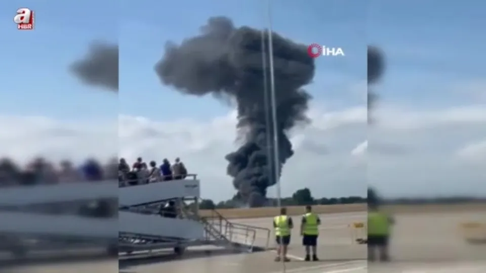 Londra’dan kalkan küçük uçak yere çakıldı!