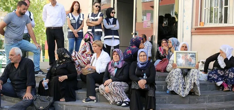 Evlat Nöbeti'nde isyan büyüyor ve tek ses çıkıyor: HDP Kandil’dir