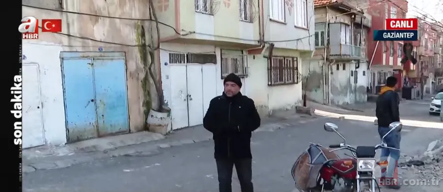 Mahallenin tam ortasında DEV ÇUKUR ve iki MAĞARA oluştu! İşte DEPREMİN dehşete düşüren ETKİSİ 16