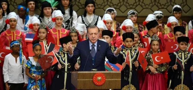 Cumhurbaşkanı Erdoğan çocukları Külliye’de kabul etti