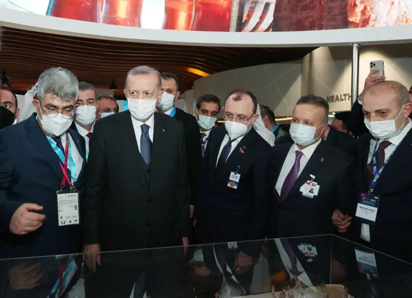 1645000839259.jpg Başkan Erdoğan'ın BAE ziyareti Arap basınında: Bölgenin refahına öncülük ediyor - 2