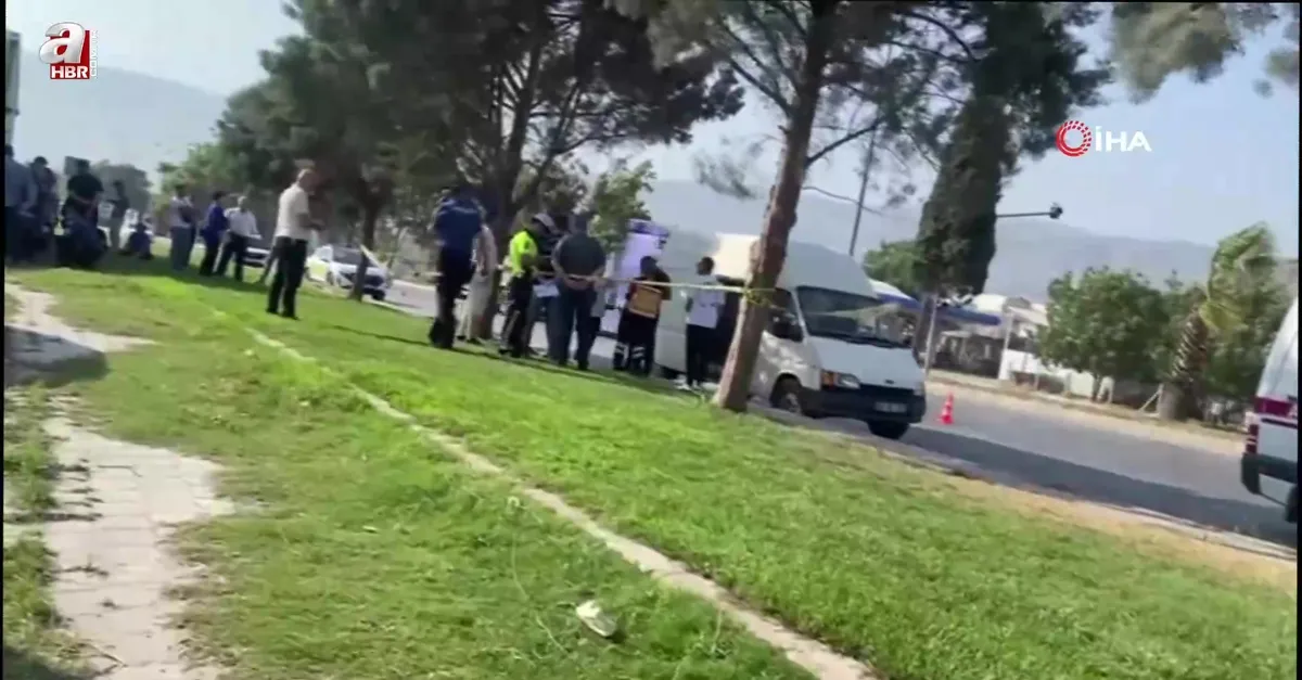 Park halindeki minibüste ceset bulundu!