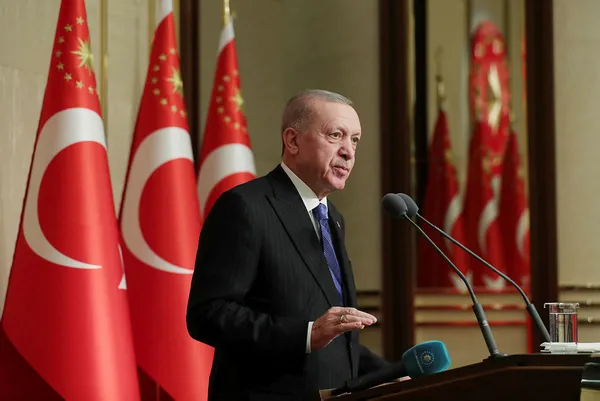 baskan-erdogandan-egitimcilerle-duzenlenen-iftar-programinda-son-dakika-aciklamalari-1649367991961.jpg Başkan Erdoğan'dan eğitimcilerle düzenlenen iftar programında son dakika açıklamaları - 4
