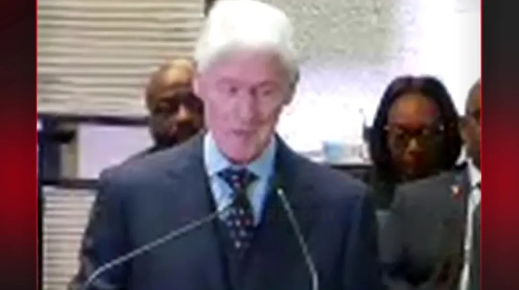 BILL CLINTON KUR'AN'DAN AYET OKUDU
