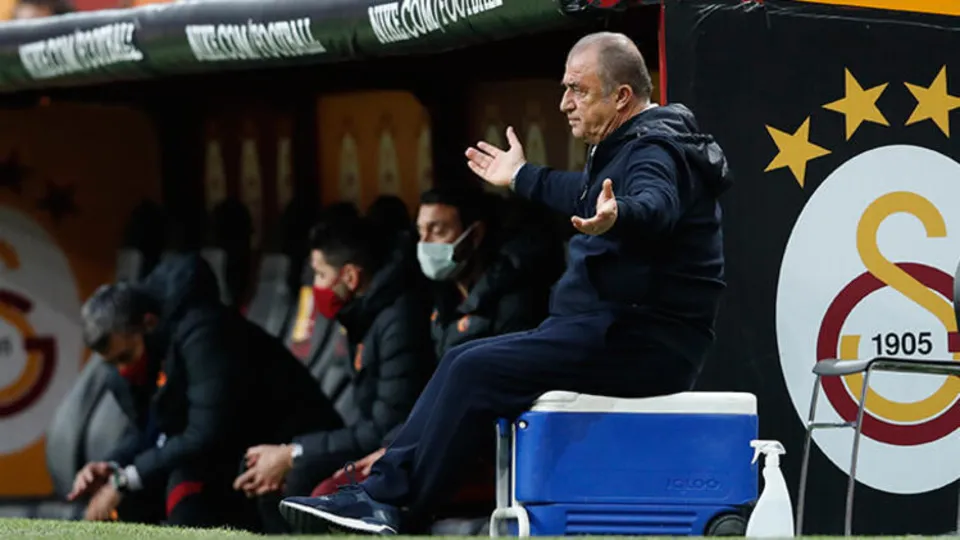 Son dakika | Galatasaray'da 8 ismin bileti kesildi! Yaprak dökümü başlıyor