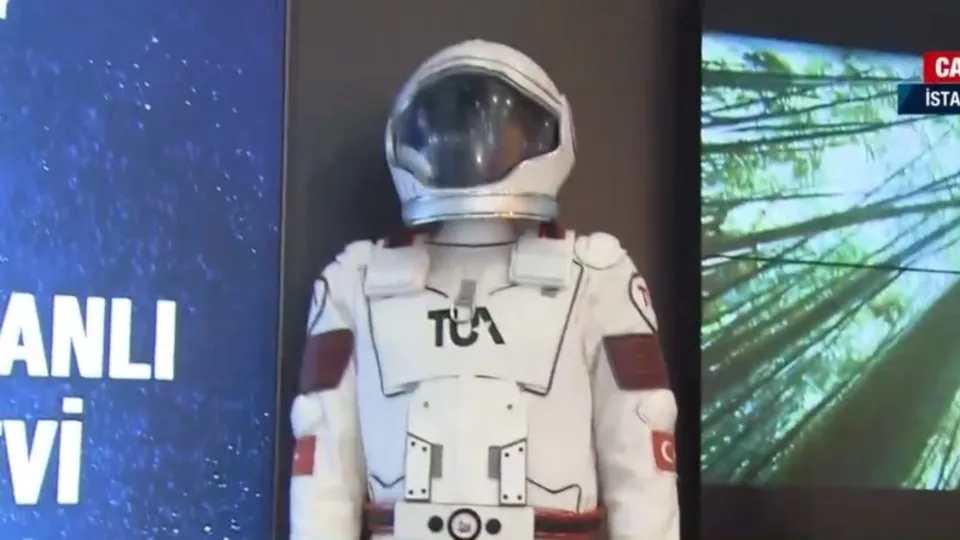 Savunmanın kalbi SAHA EXPO’da! İşte ilk Türk astronotun uzay kıyafeti