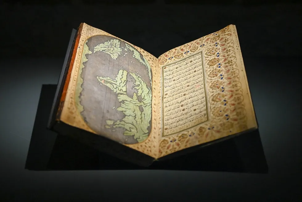 osmanlinin-bilim-mirasi-rami-kutuphanesinde-gun-yuzune-cikti-1782466853083.jpg Osmanlı'nın bilim mirası Rami Kütüphanesi'nde gün yüzüne çıktı! - 3